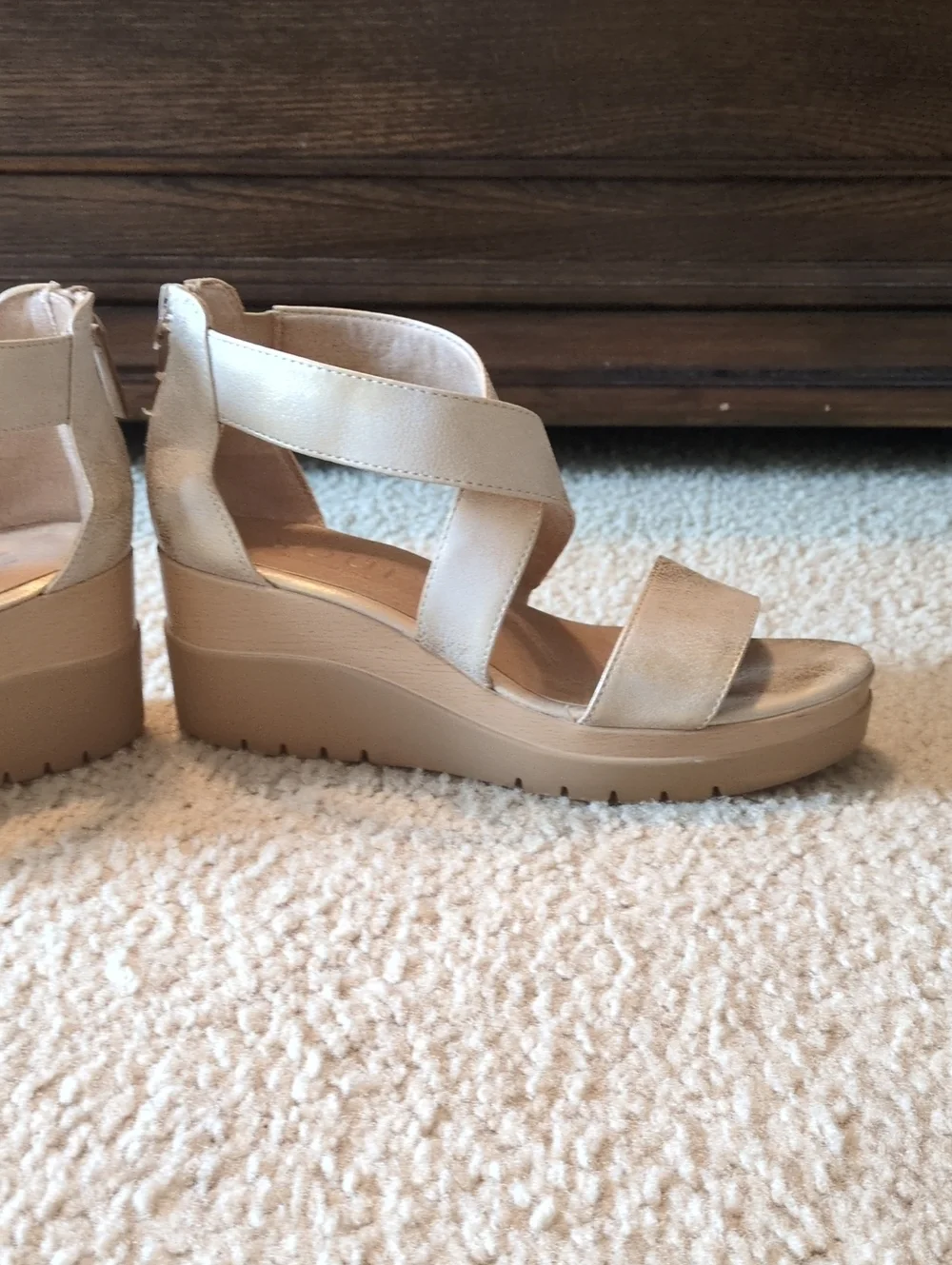 Naturalizer Soul Metallic Gold Women’s Strappy Wedges